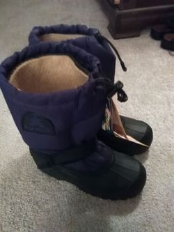 Kamik girls size 5 snow boots