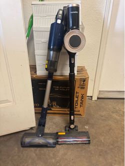 Vacuums used no charger cable