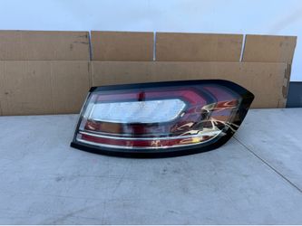 LINCOLN NAUTILUS -2019 2020 2021 2022 2023 Tail light tail lamp taillight right passenger side original used OEM