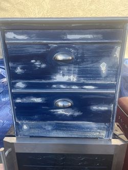 2Chest Of Drawers