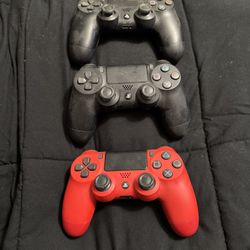 3 PS4 Controllers