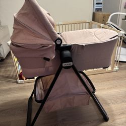 Nuna bassinet