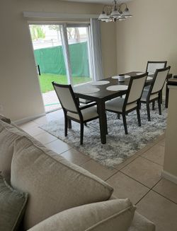 6 seater dinning room table & chairs set