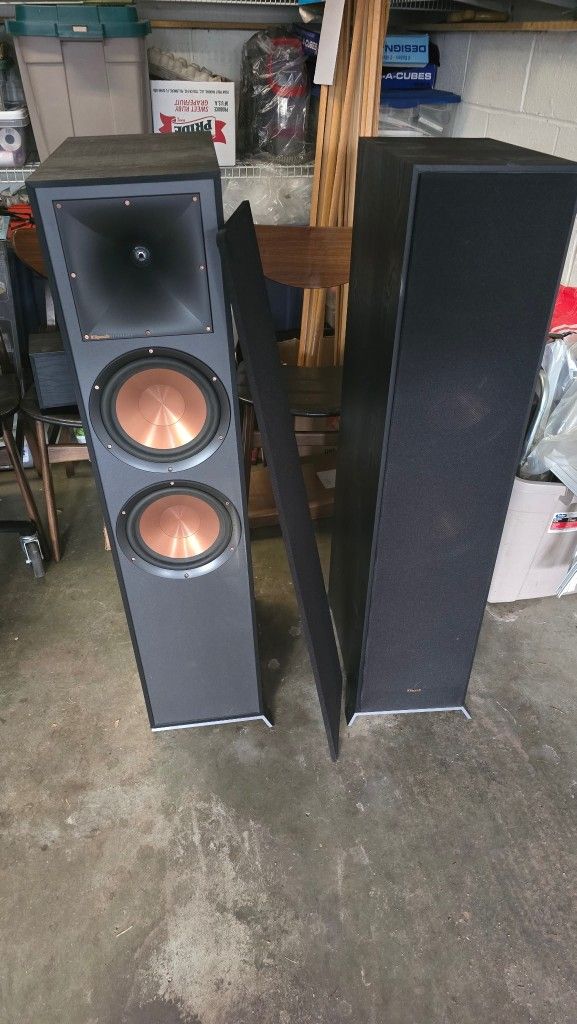 Set Of 3 Klipsch Speakers
