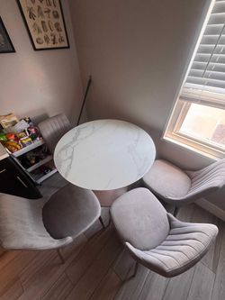 Ashley Furniture Barchoni Dining Table (with chairs)