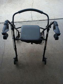 Walker with seat