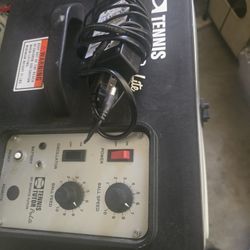 TENNIS MACHINE+4RAKTSBALLS