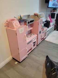 Play kitchen