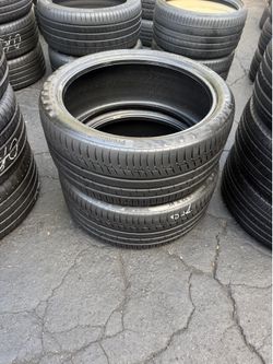 275/35R22 Y XL Continental