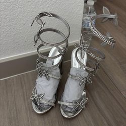 TOP MODA silver butterfly heels