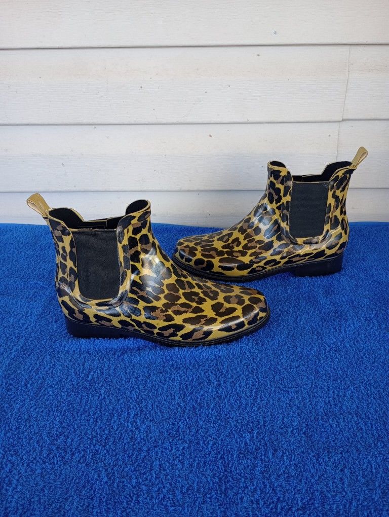 OLD NAVY Water-Repellent Pull-On Chelsea Rain Boots Leopard for Women Size 7