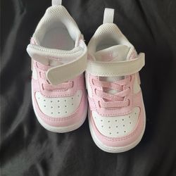 5c Nike Pink And White Shoes 