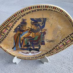 🏺 Egyptian Porcelain Decorative Plate – Fathi Mahmoud, Made in Egypt