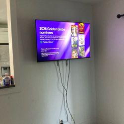 Hisense Flat Screen Tv