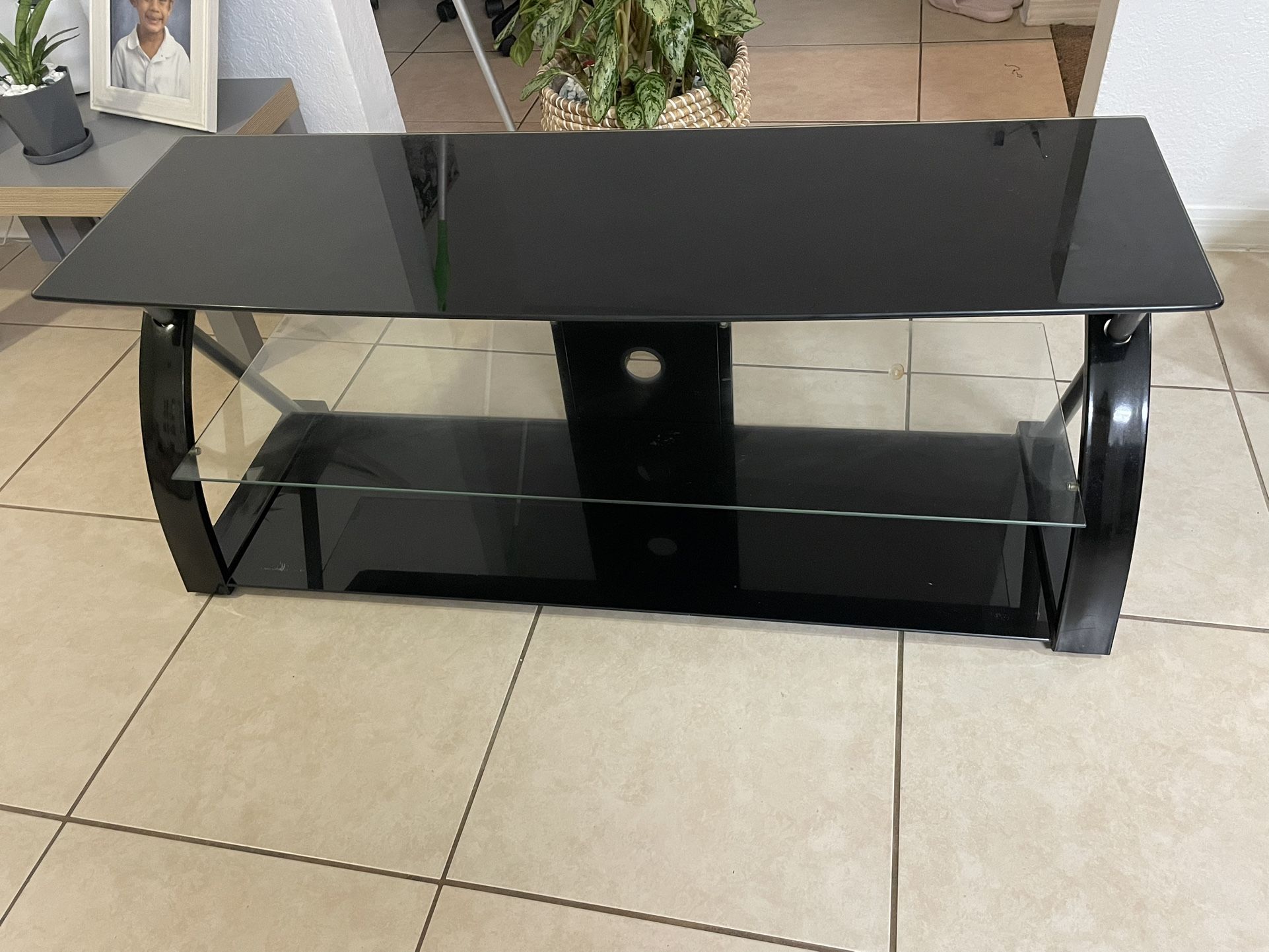 Modern Glass & Metal TV Stand – Great Condition