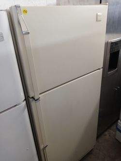 Whirlpool almond top freezer refrigerator - Free delivery