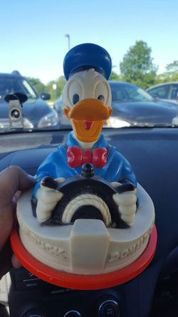 1976 captain Donald duck wobble toy