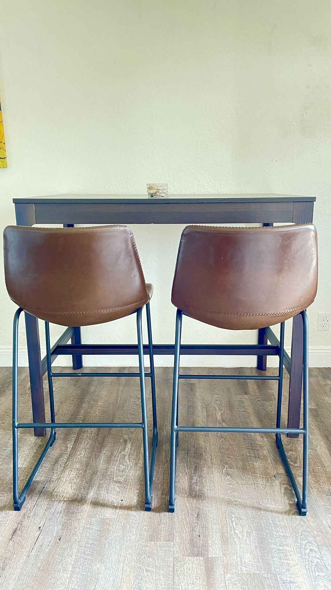 WOOD TABLE/ HIGH CHAIRS INCLUDED