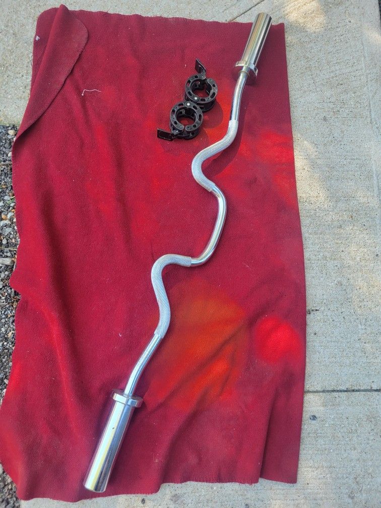 2" HOLE EZ-CURL BAR WITH LOCKJAW COLLARS
SOLID EXCELLENT CONDITION
11525 S HALSTED DUNKIN DONUTS/7111.S WESTERN WALGREENS
55$ CASH ONLY AS IS