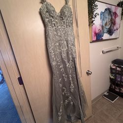 Dress size small