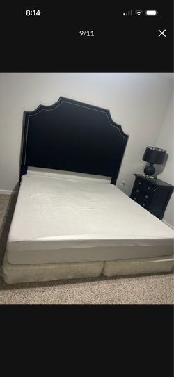 King mattress / box / header all for $150