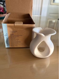 PartyLite SmartScents White Ceramic Teardrop Holder