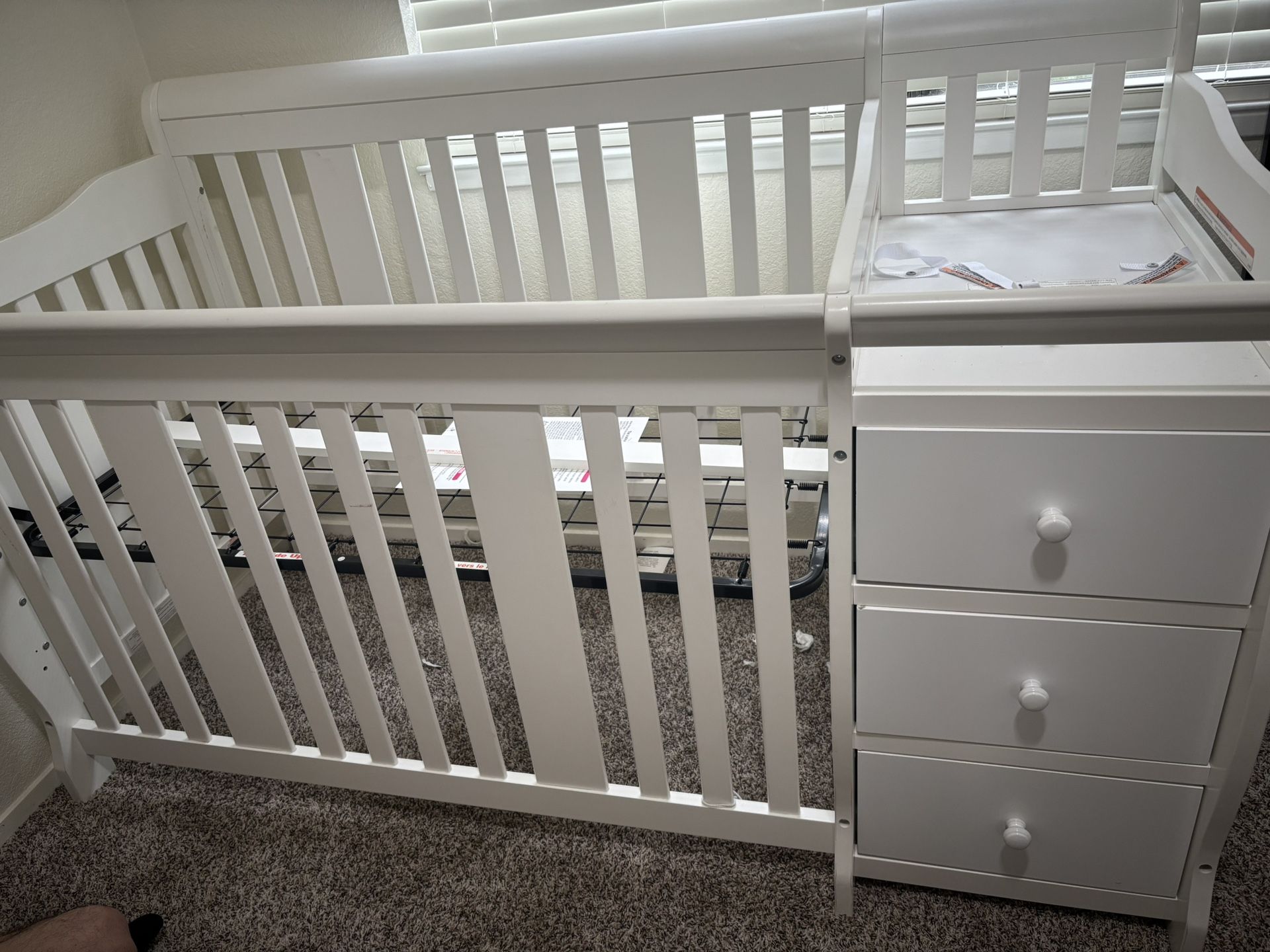 White Crib With Changing Table