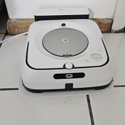 iRobot - Braava jet m6 Wi-Fi Connected Robot Mop - White