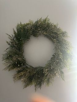 Wreath shiny and decorative