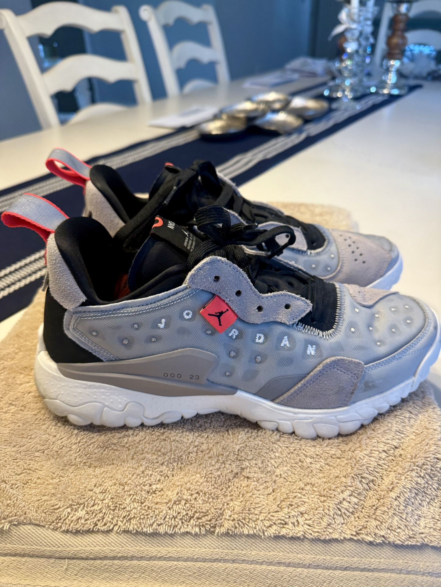 Jordan Delta 2  & Accessories