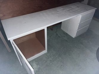 Desk (large)
