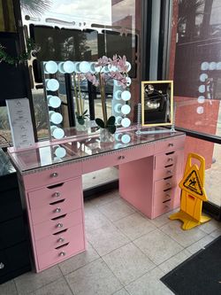 Display* Big pink color vanity set Bluetooth and speakers