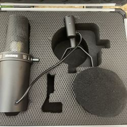 Shure SM7B Microphone Like New Condition Comes With Shure MVX2 XLR To USB 