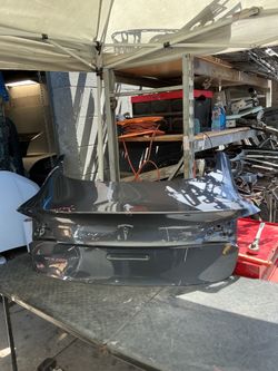 2017 - 2023 TESLA MODEL 3 - TRUNK LID OEM