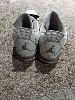 JORDANS RETRO 4