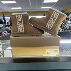 Women’s Uggs Sz 5