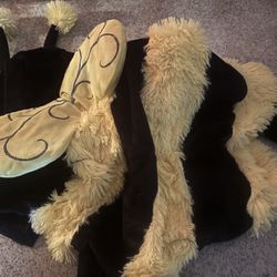Dog Costume: Bumblebee