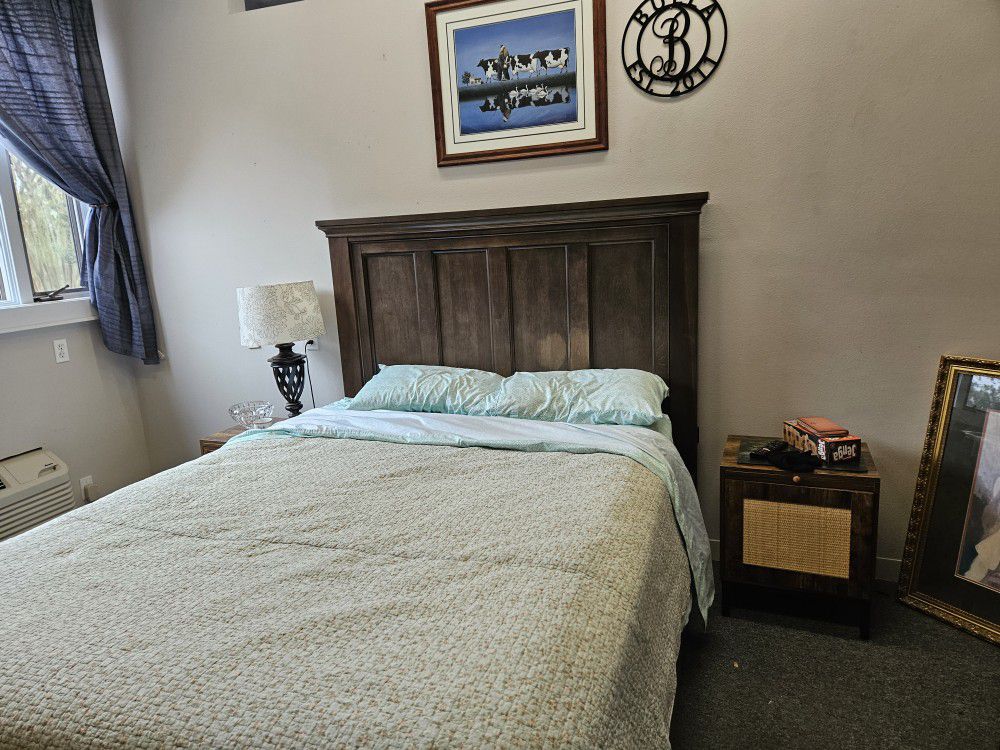 Solid Wood Queen Size Storage Bed.