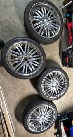 20inch Chrome rims 3 caps