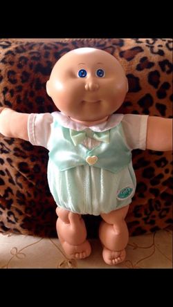 VINTAGE CABBAGE PATCH KID DOLL