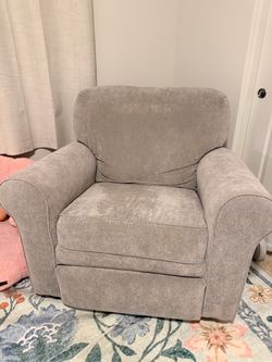 Free Extra Large Nursing Chair