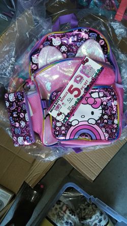 Help Kitty back pack