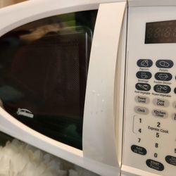 Black+Decker Microwave for Sale in Miramar, FL - OfferUp