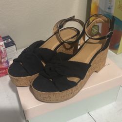 Women’s Platform Shoes (size 8) 