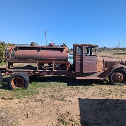 1920s Dodge Brothers truck