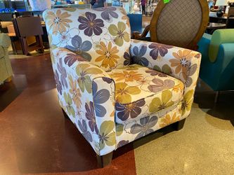 ASHLEY Kylee Floral Accent Chair