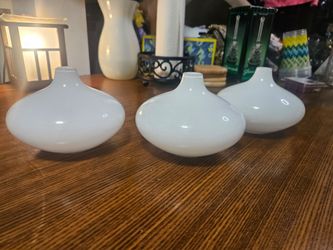 Set of 3 White Ceramic Bud Vases