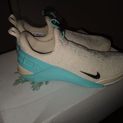 Very Comfortable Nike Sneaker Here Size 12 In Men's Never Worn Outside The House  No Box 