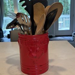 Ceramic kitchen utensil holder
