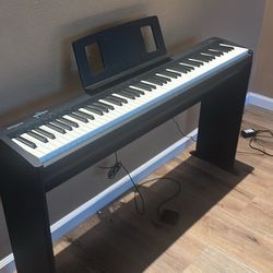 Roland FP-10 Digital Piano – Excellent Condition (No Bench)
